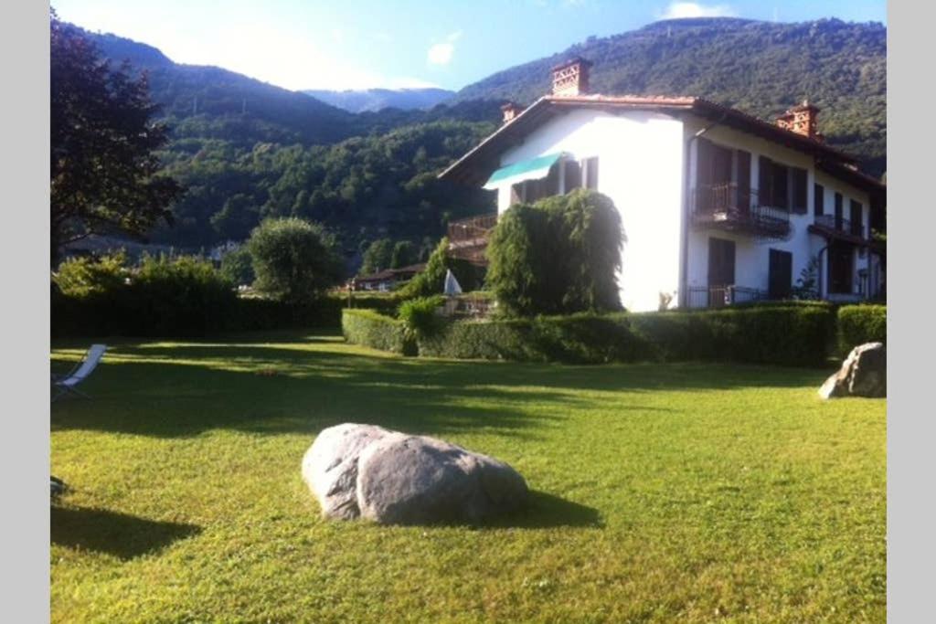 Favoloso Appartamento Fronte Lago, Gera Lario Luaran gambar